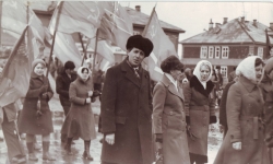 1979, первомайская демонстрация, проректор Лебедева, парторг Карпов