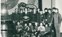 Команда гандболистов ЛГПИ (тренер В.В.Алябьев) − серебряный призер Кубка РСФСР.